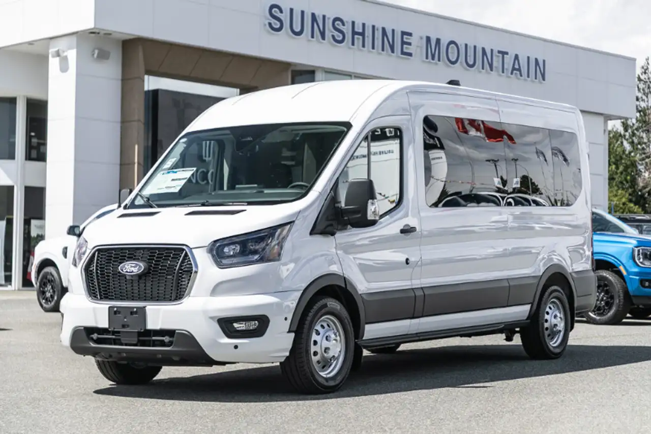 Ford Transit Passenger Wagon photo Ford Transit Passenger Wagon