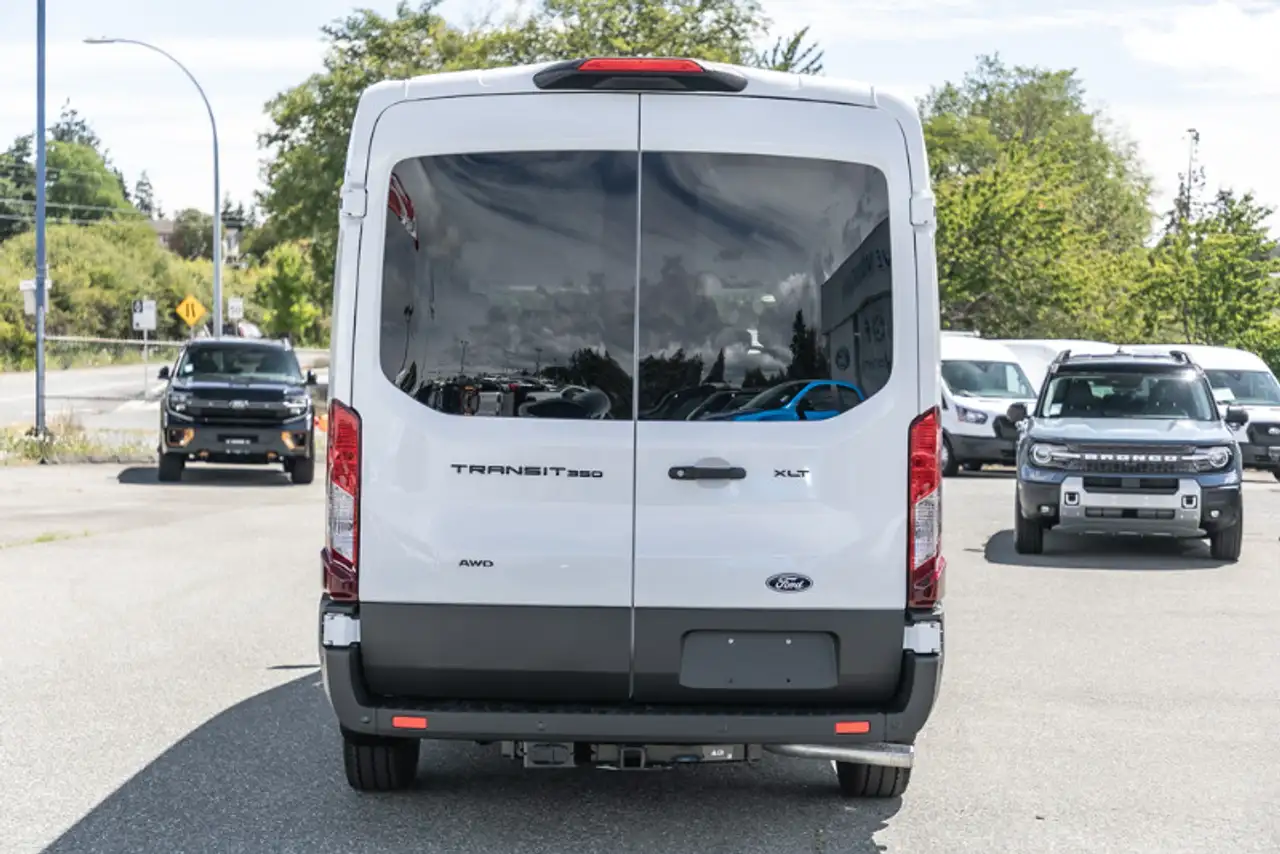 Ford Transit Passenger Wagon photo Ford Transit Passenger Wagon