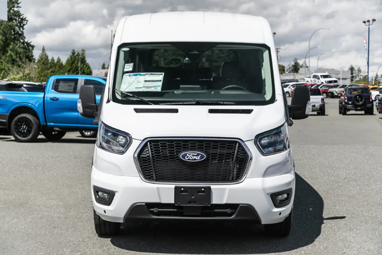 Ford Transit Passenger Wagon photo Ford Transit Passenger Wagon