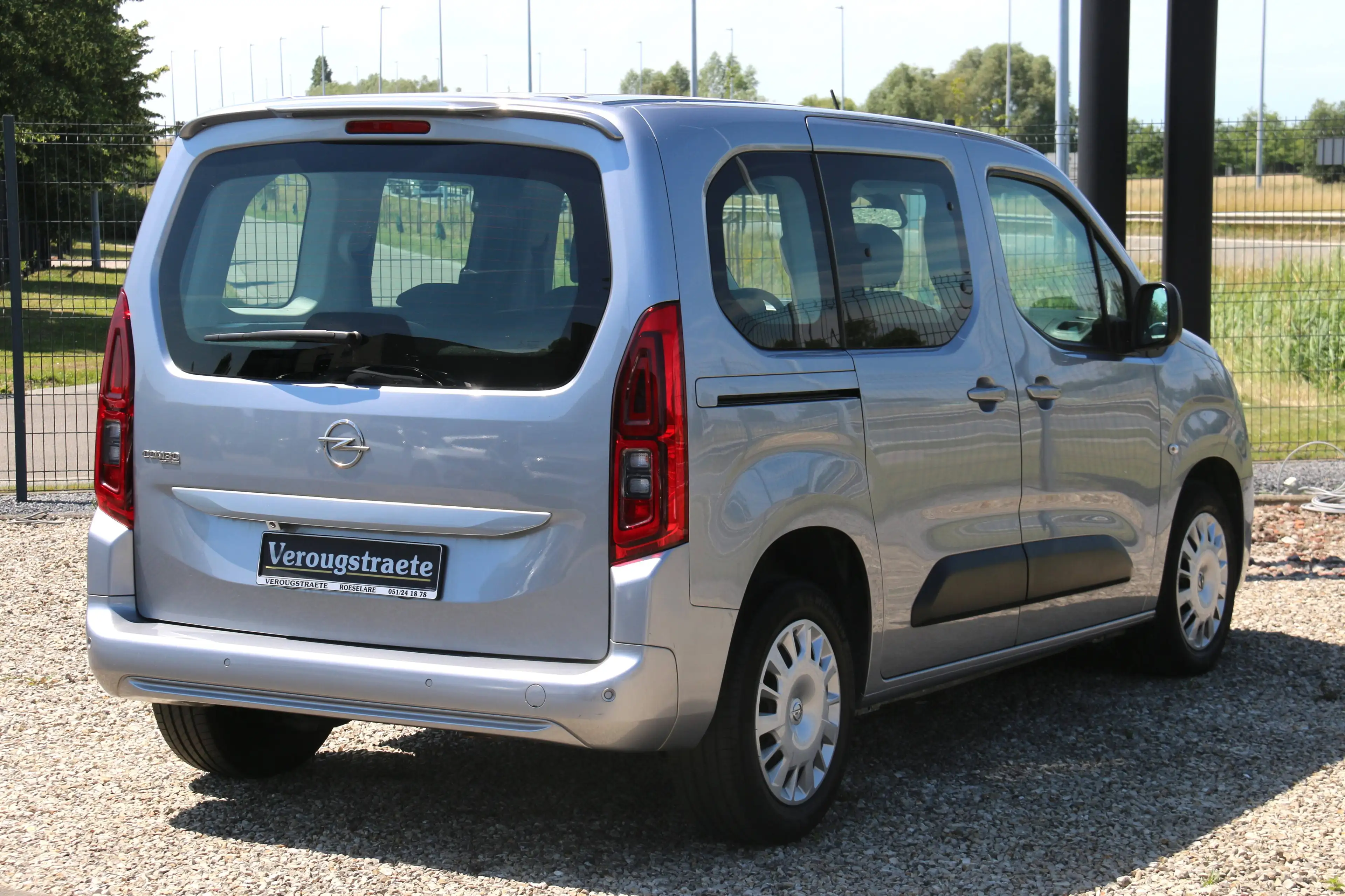 Opel Combo Life Combo Life 1.2 T L1H1 Edition S/S — photo 7