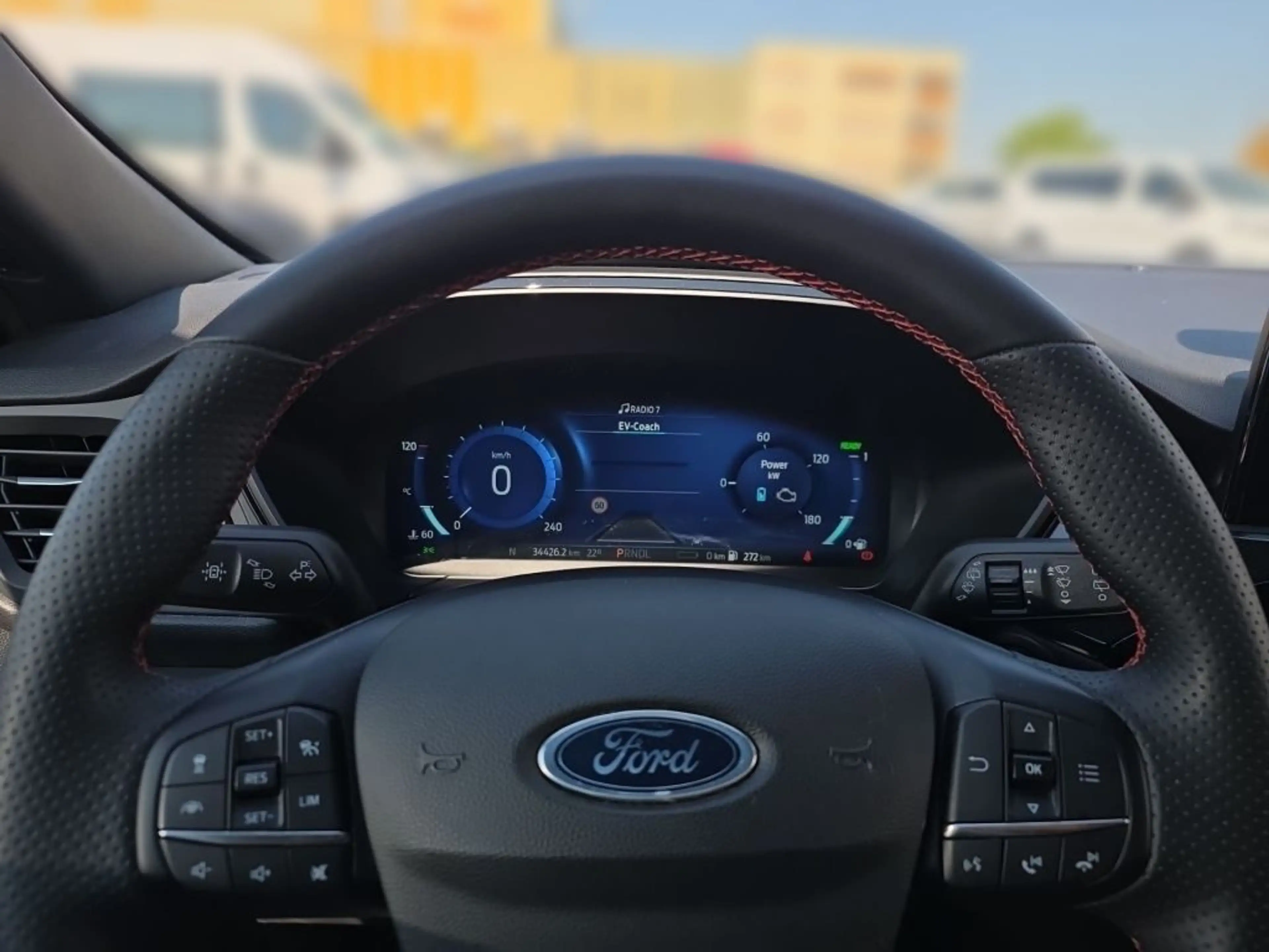 Ford Kuga 2.5 Duratec PHEV ST-LINE X — photo 11