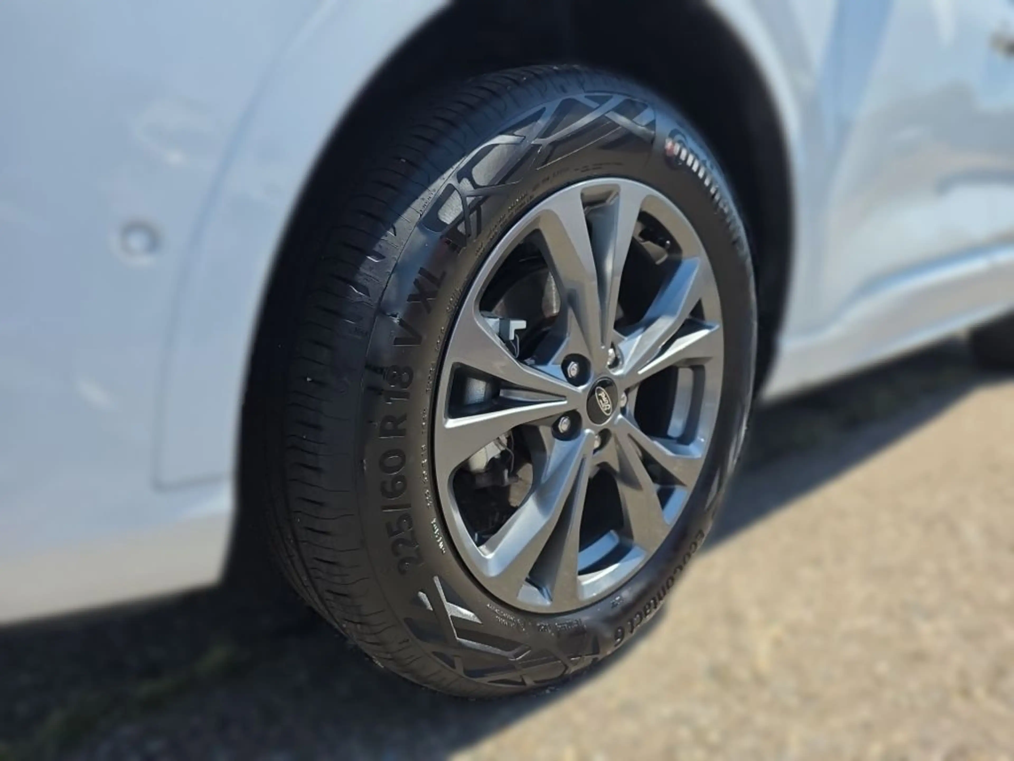 Ford Kuga 2.5 Duratec PHEV ST-LINE X — photo 6