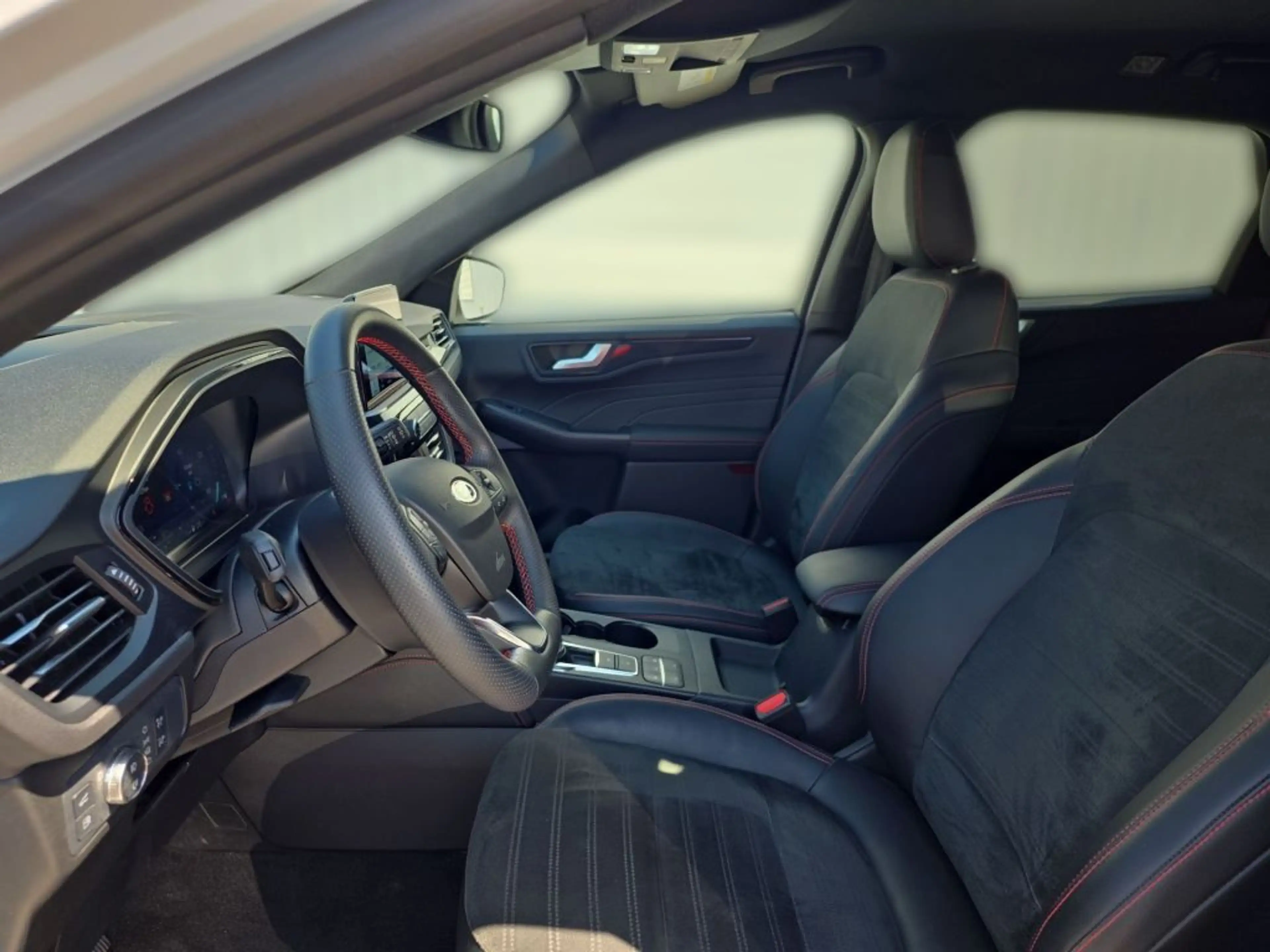 Ford Kuga 2.5 Duratec PHEV ST-LINE X — photo 8
