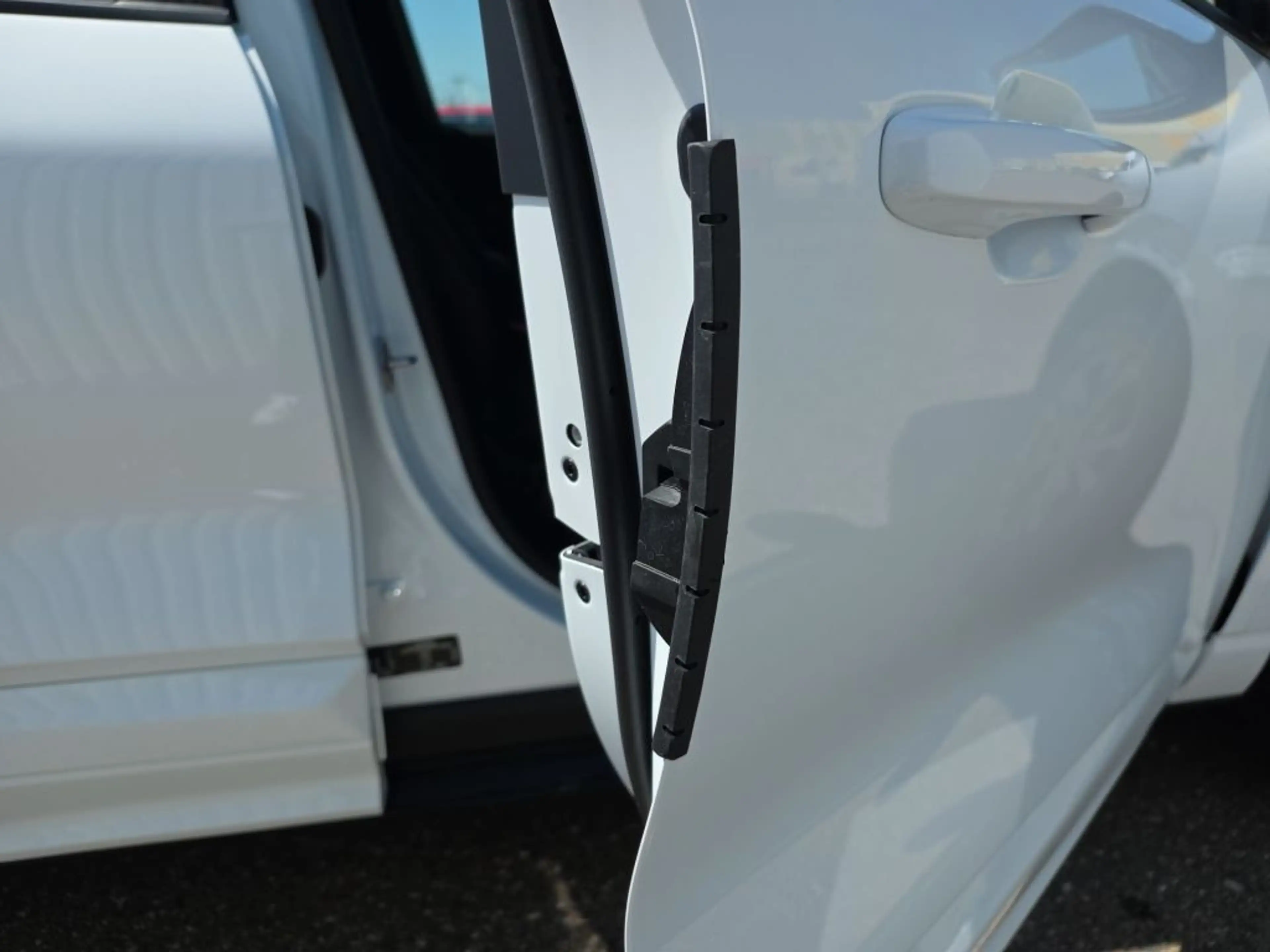 Ford Kuga 2.5 Duratec PHEV ST-LINE X — photo 18