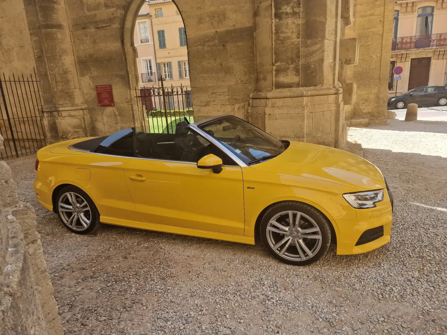 Audi A3 Cabriolet 1.4 TFSI COD 150 S tronic 7 Line Jaune - 1