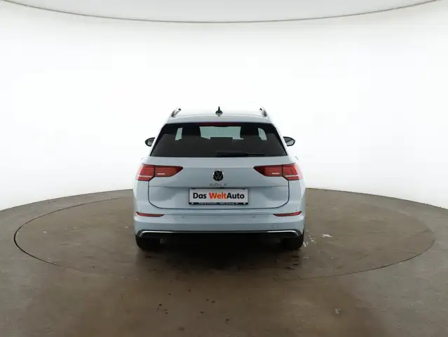 Volkswagen Golf view 6