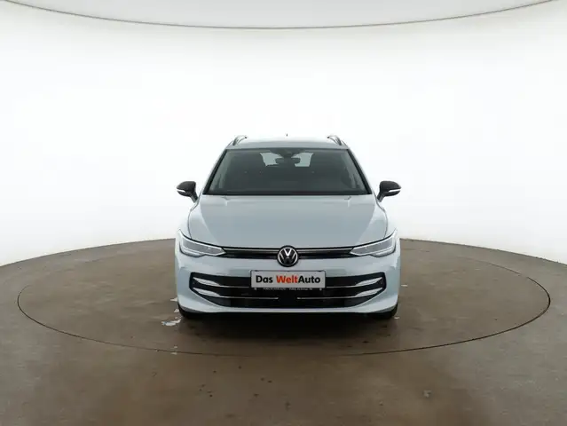 Volkswagen Golf view 3