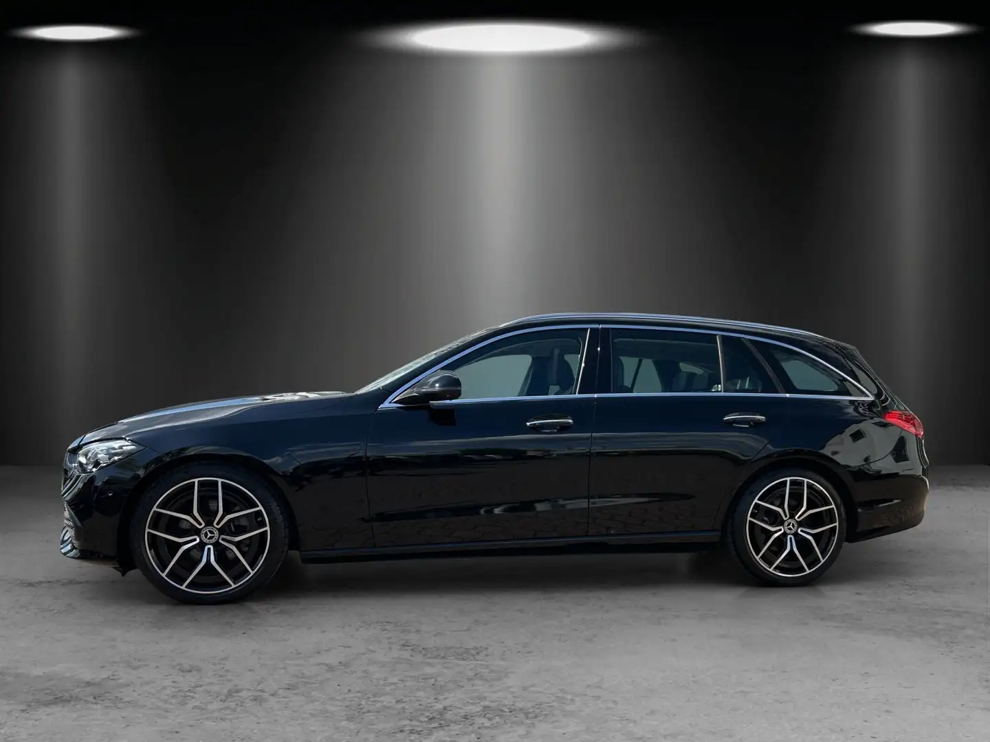 Mercedes-Benz C 180 T €71.715- DISTR Masage Standhz Memo KeyGo Schwarz - 2