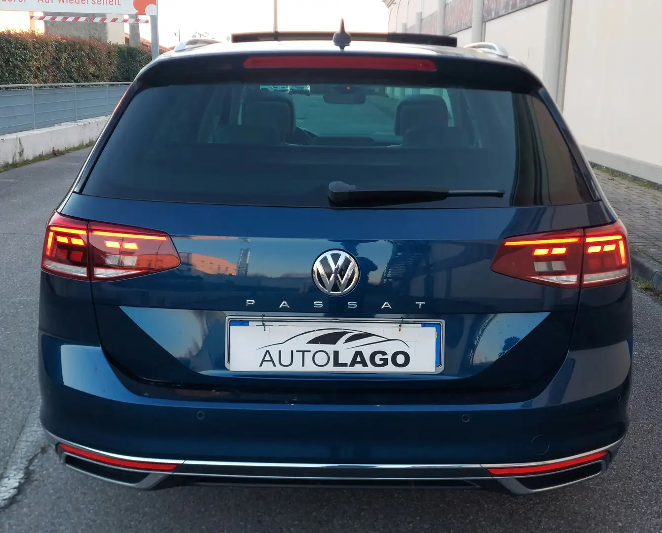Volkswagen Passat Variant 2.0 tdi Executive 190cv dsg Bleu - 2