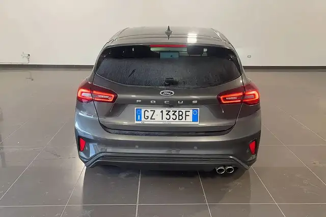 Ford Focus view 4