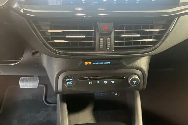 Ford Focus view 17