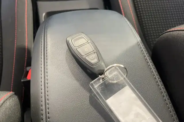 Ford Focus view 14