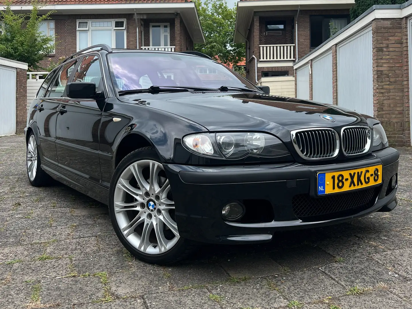 BMW 325 325i Touring Zwart - 1