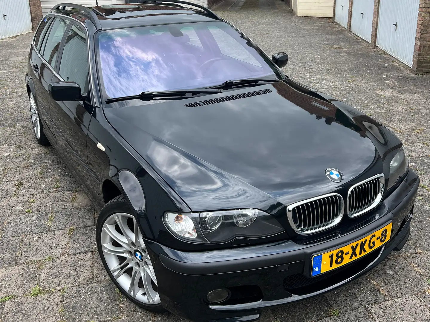 BMW 325 325i Touring Zwart - 2