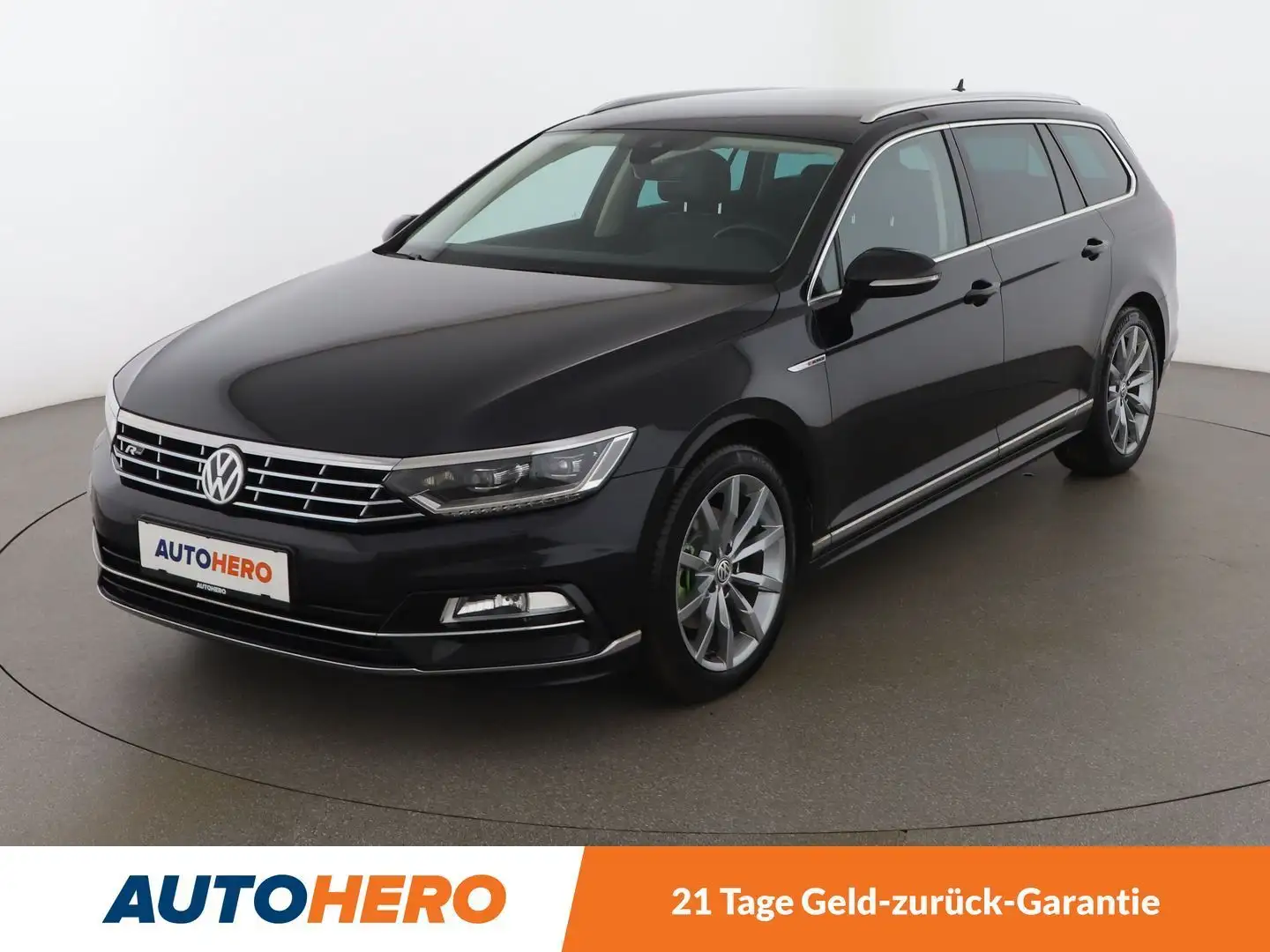 Volkswagen Passat 2.0 TDI Highline 4Motion R-Line *ACC*CAM*SPUR*BT* Schwarz - 1