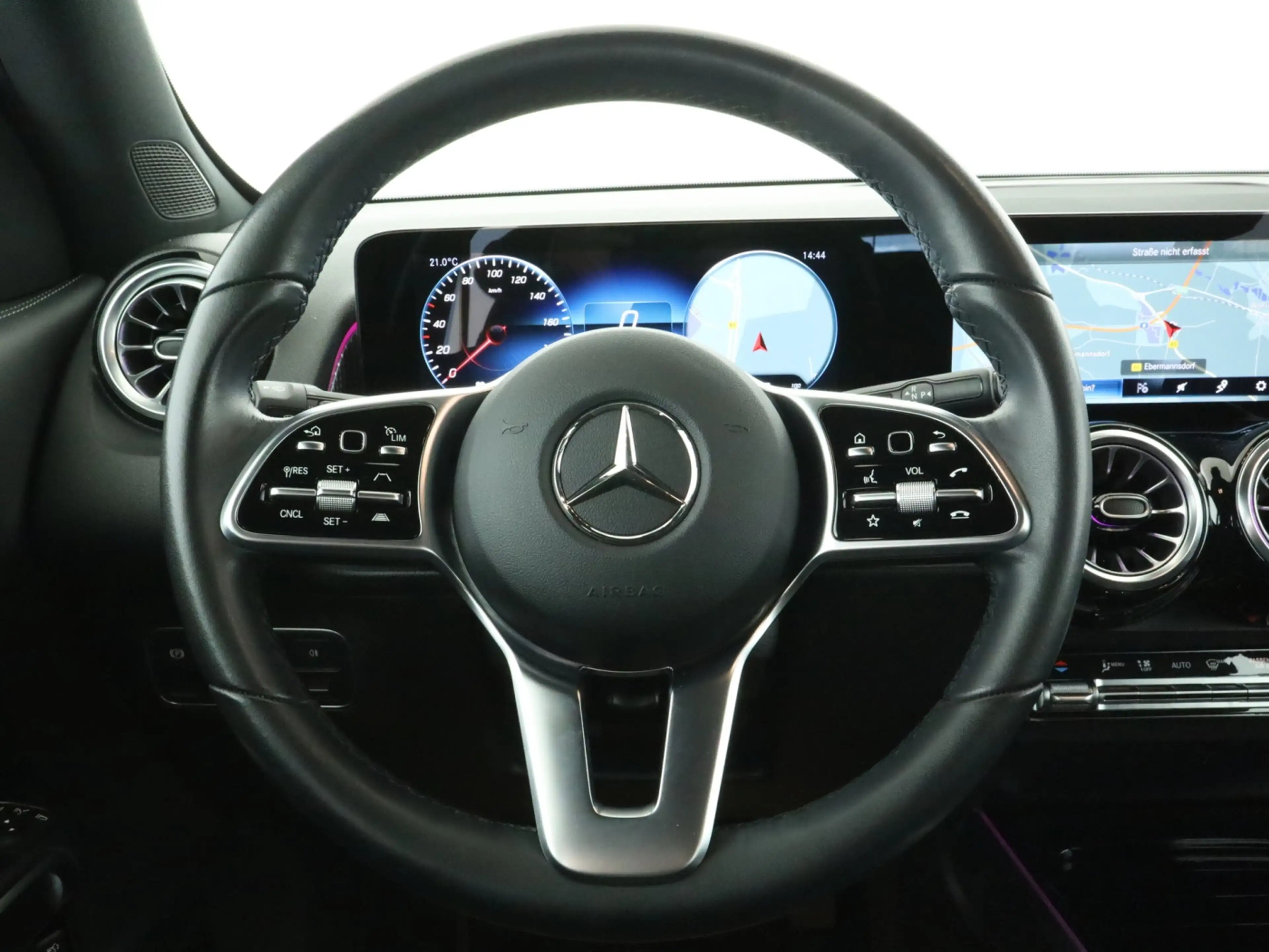 Mercedes-Benz EQB 300 4M Progressive Line Advanced Plus*Kamera — photo 11
