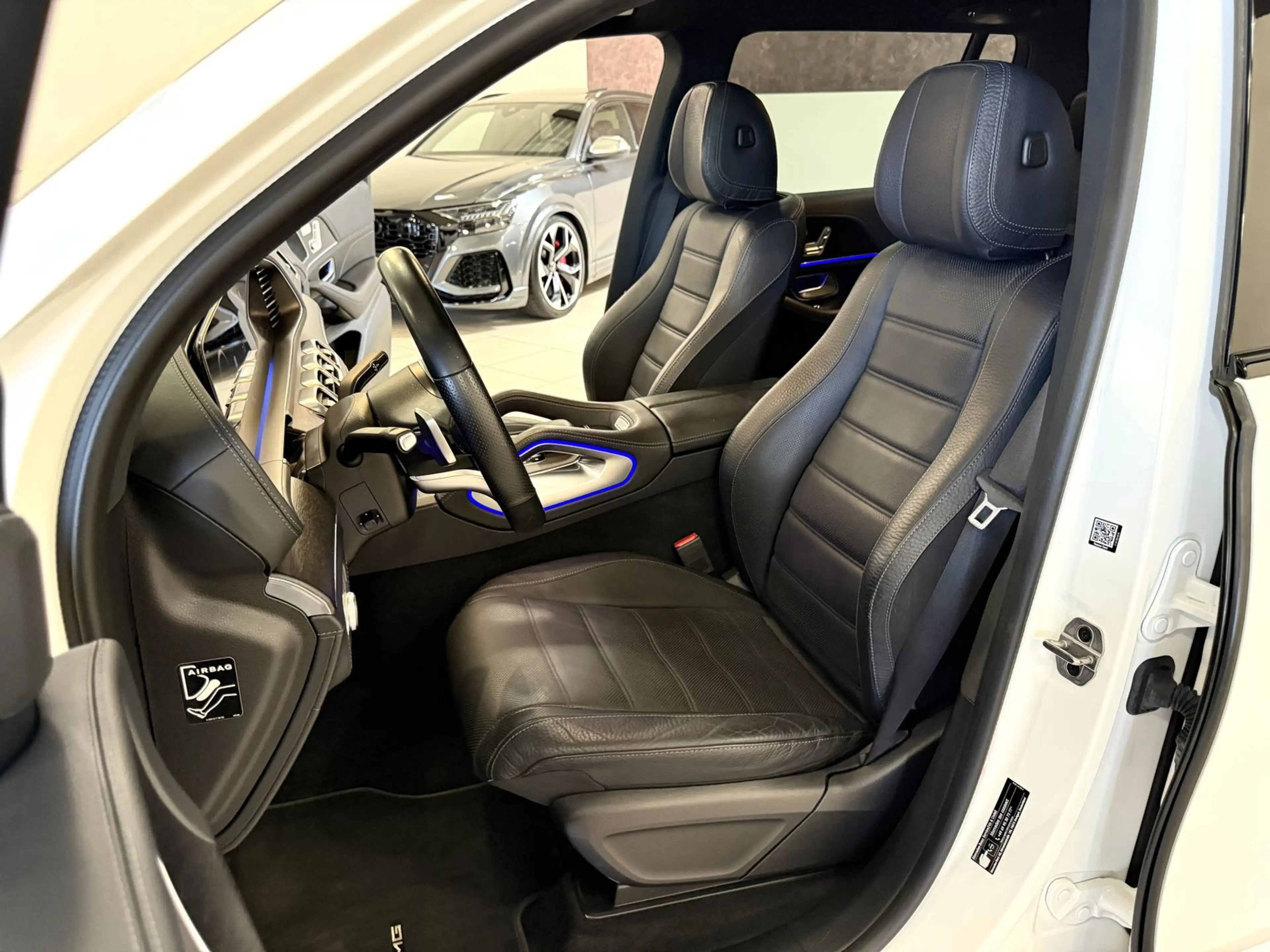 Mercedes-Benz GLS 350 d 4Matic AMG Line 1.Hand-Luft-7 Sitzer — photo 10