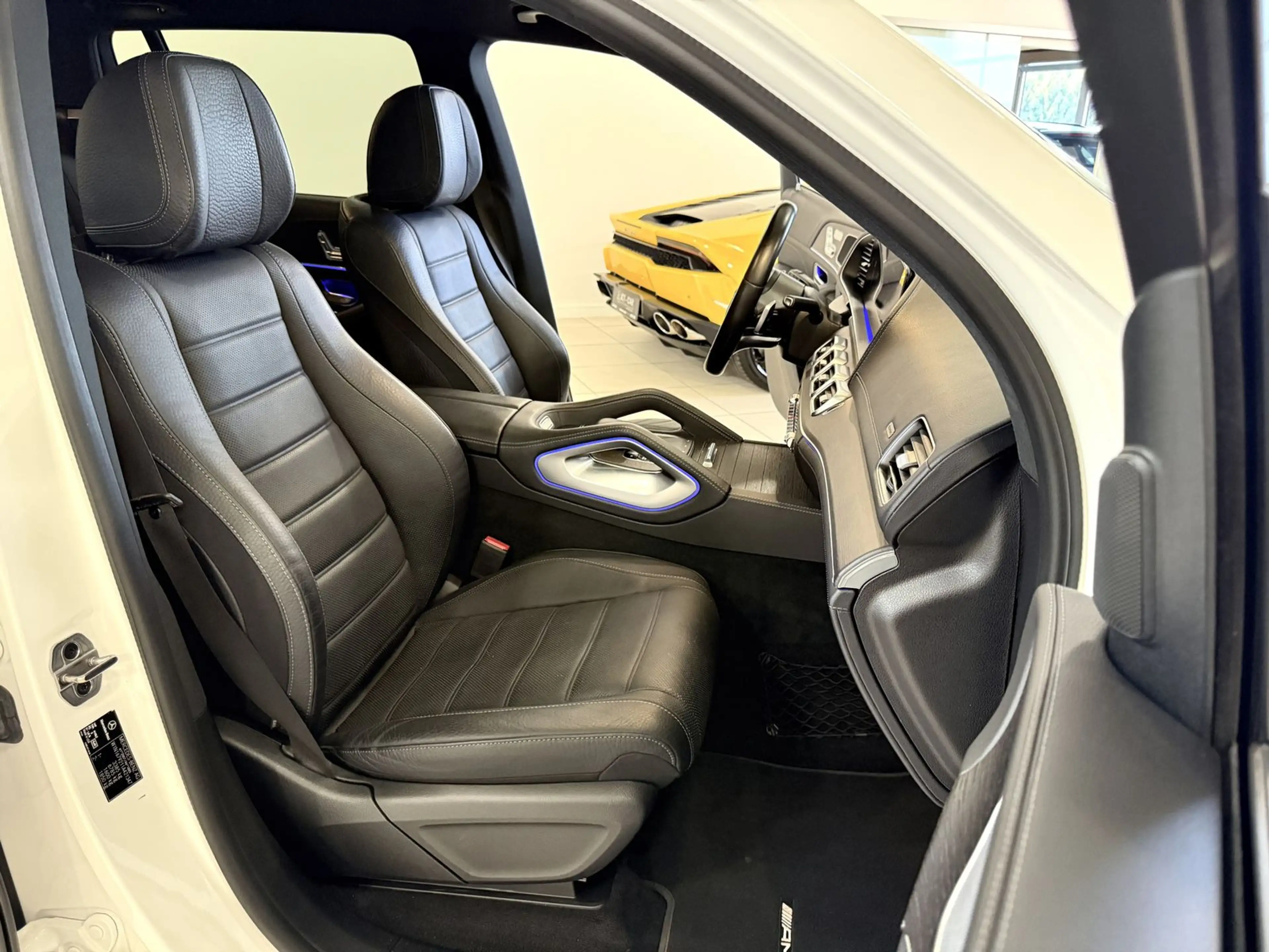 Mercedes-Benz GLS 350 d 4Matic AMG Line 1.Hand-Luft-7 Sitzer — photo 8
