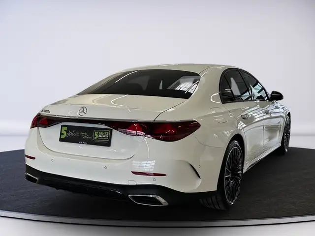 Mercedes-Benz E 300 e AMG LINE BUMESTER DIGITAL LIGHT Ansicht 5