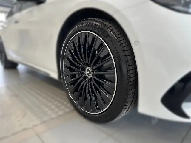 Mercedes-Benz E 300 e AMG LINE BUMESTER DIGITAL LIGHT Ansicht 8