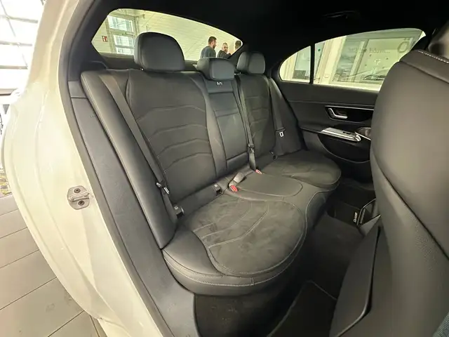 Mercedes-Benz E 300 e AMG LINE BUMESTER DIGITAL LIGHT Ansicht 19