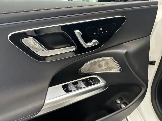 Mercedes-Benz E 300 e AMG LINE BUMESTER DIGITAL LIGHT Ansicht 16