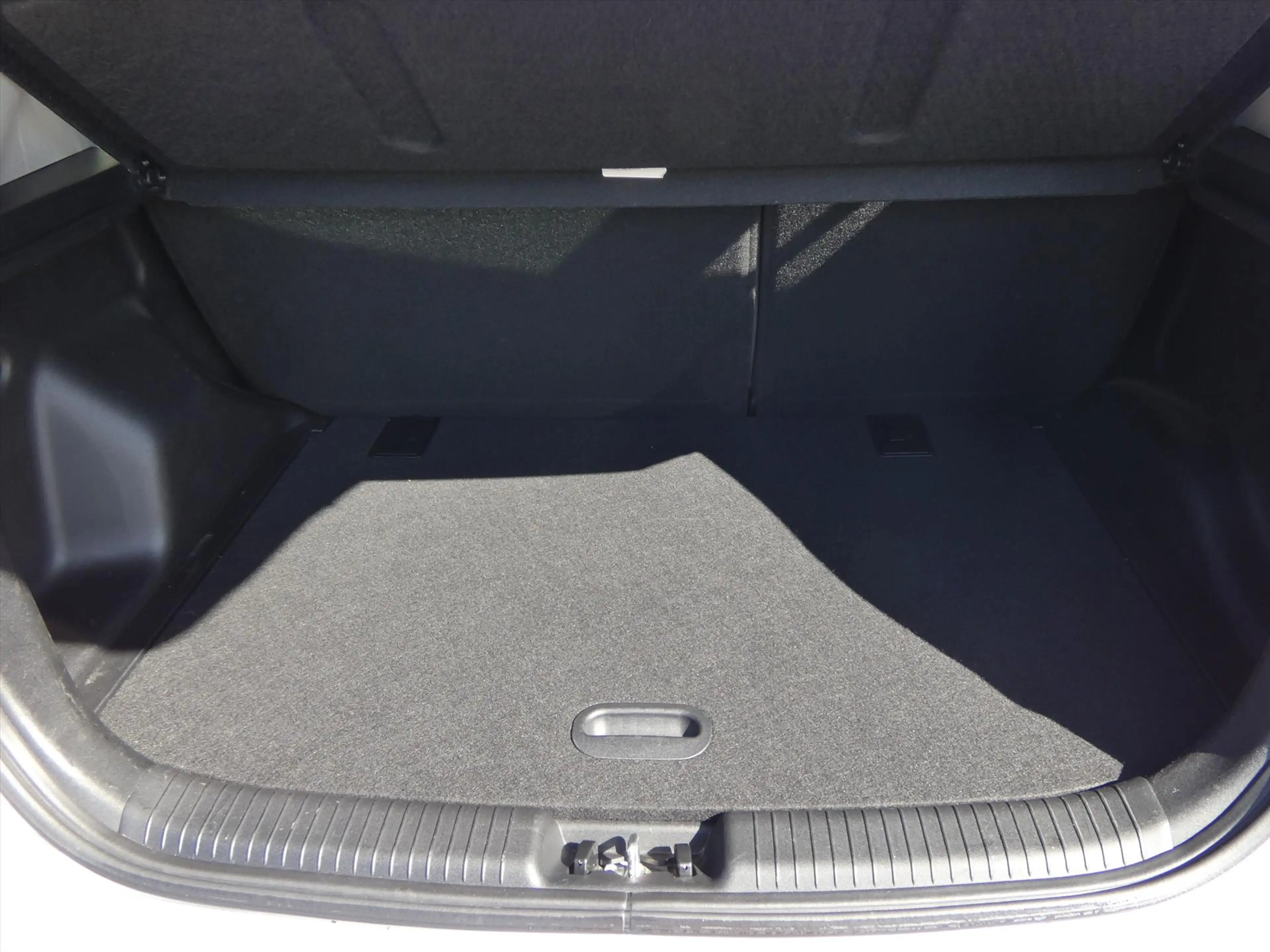 Kia Venga 1.4 CVVT 90pk Summer Edition — photo 9
