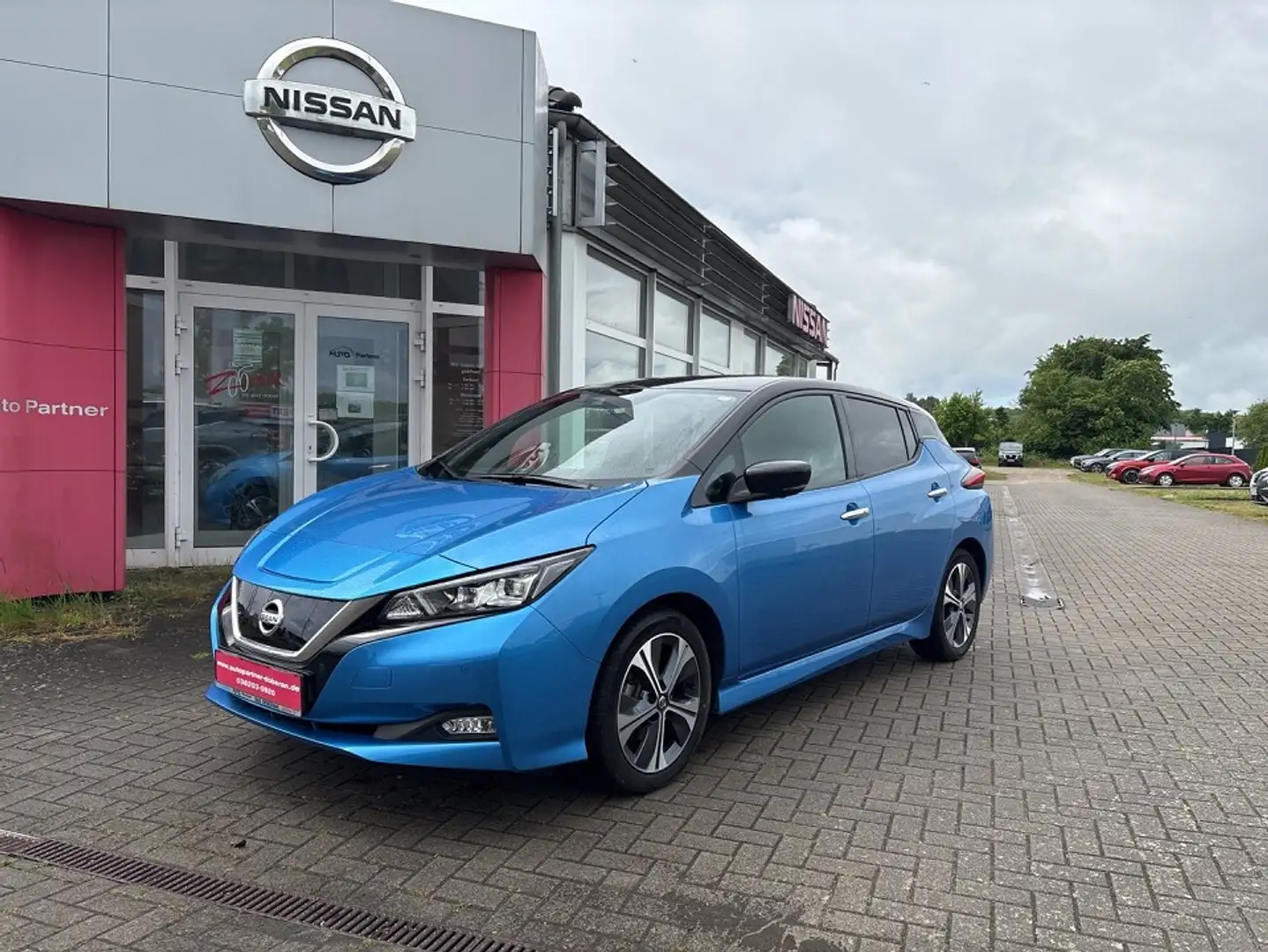 Nissan Leaf (ZE1) MY21 N-CONNECTA Winterpaket LED Azul - 1