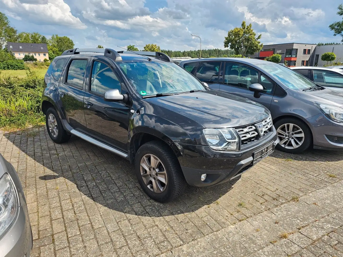 Dacia Duster I Prestige Leder+Navi+AHK+SHZ+PDC Schwarz - 2