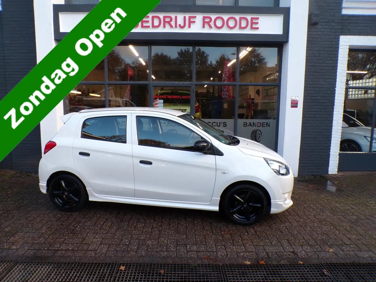 Mitsubishi Space Star 1.0 5-Drs Sport White Edition AIRCO,LMV ! ''ZONDAG Weiß - 1