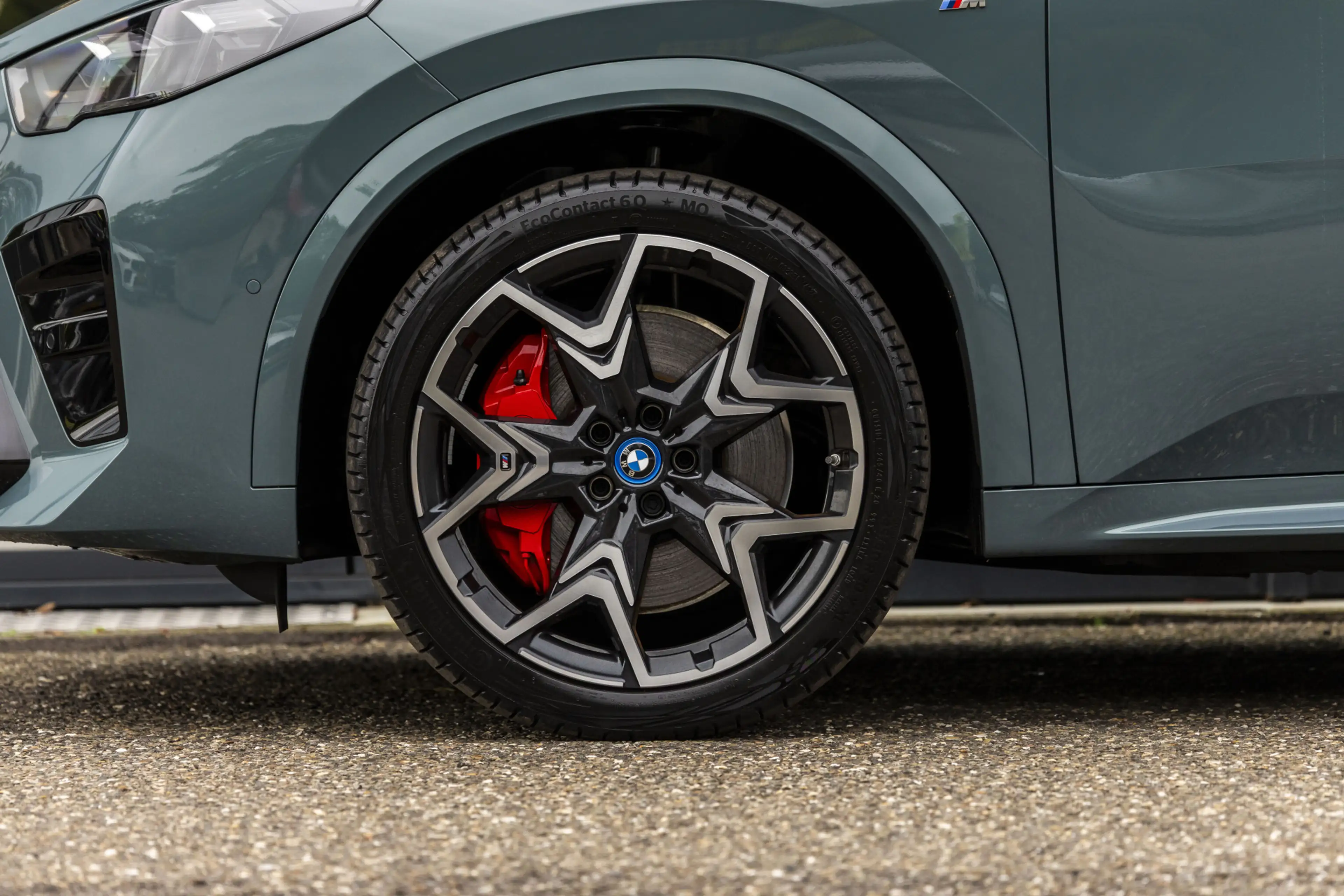 BMW iX2 eDrive20 67 kWh M Sport | Panodak | Harman Kardon — photo 13