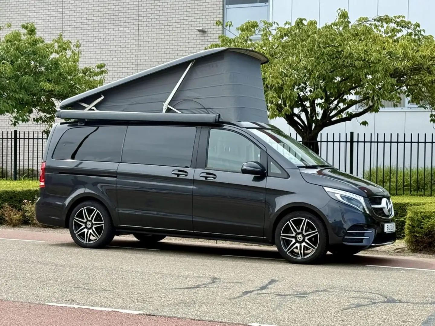 Mercedes-Benz V300 Marco Polo 239PK AMG 2020 68000KM - 2