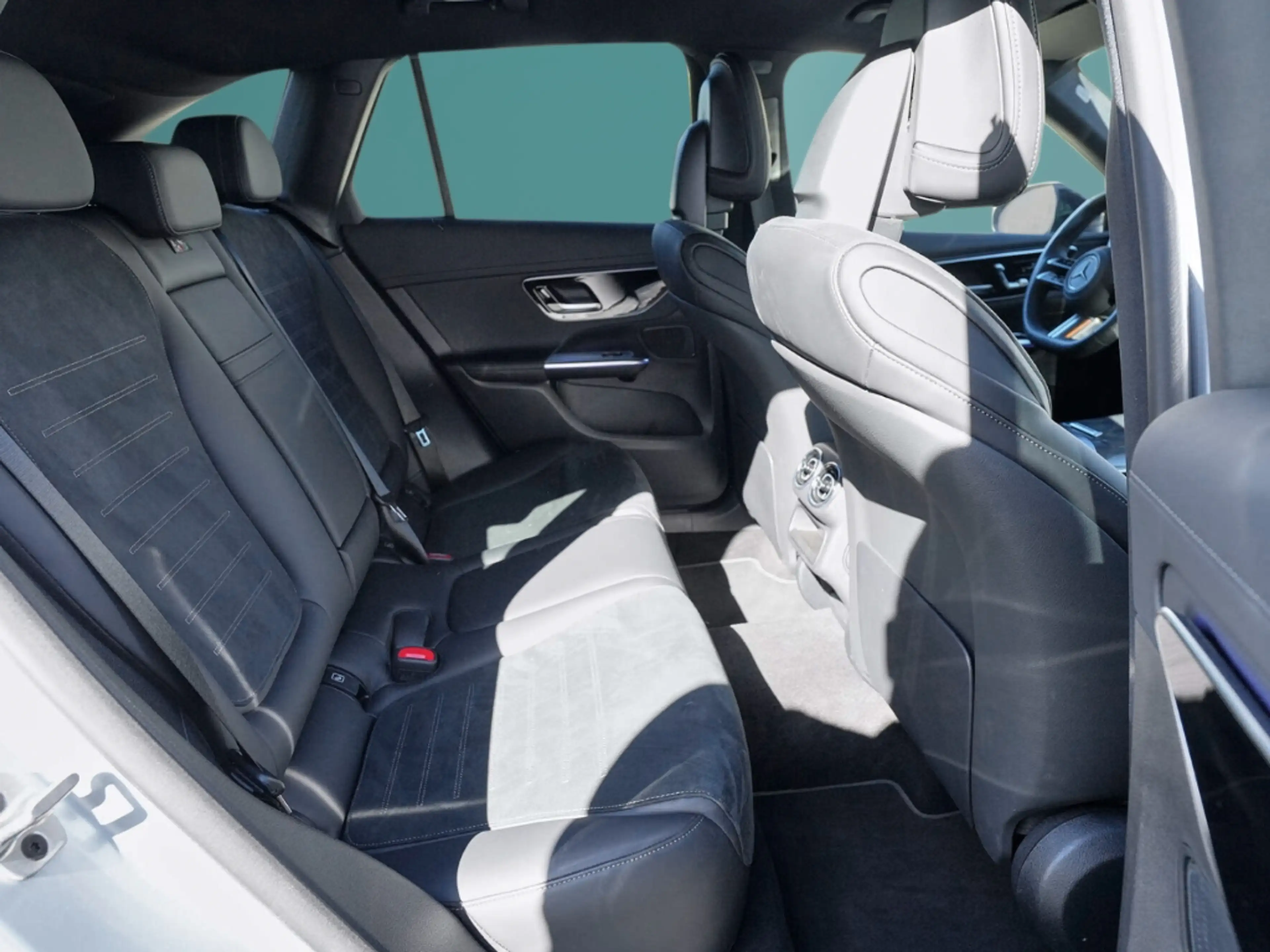Mercedes-Benz GLC 300 d 4Matic AMG Night MBUX Keyless Digital — photo 29