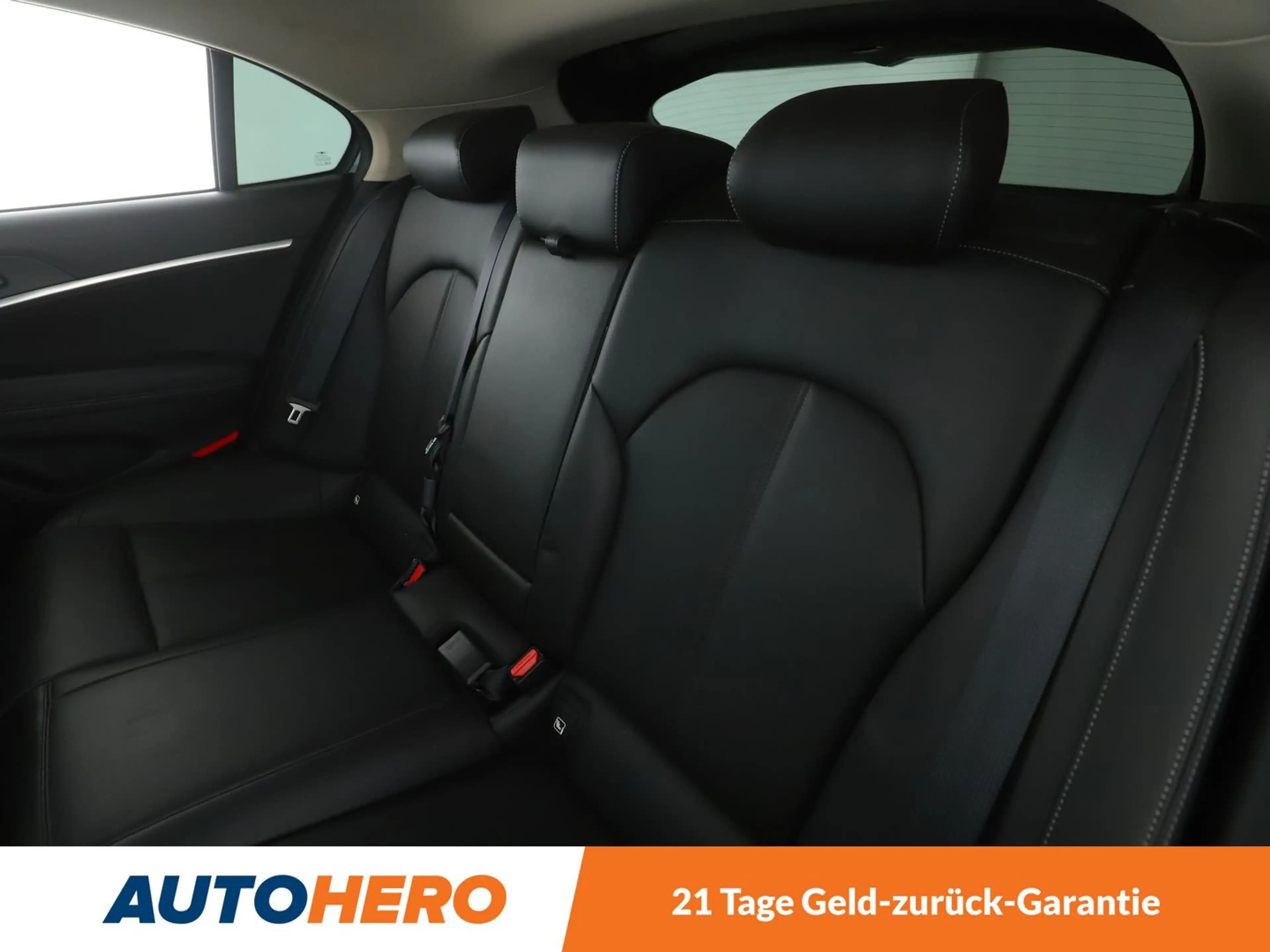 Genesis G70 2.2 CRDi Premium Aut*NAVI*TEMPO*CAM*PDC*SHZ* — photo 14