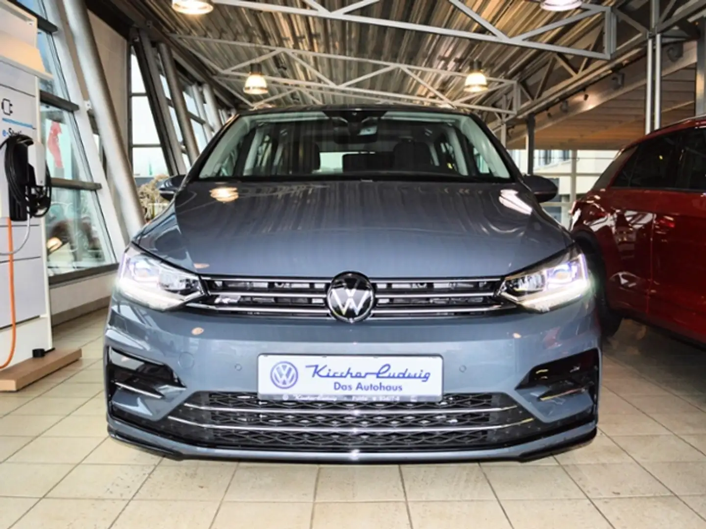 Volkswagen Touran 1,5 TSI DSG R-Line LED el. HK KLIMA AHK Grijs - 2