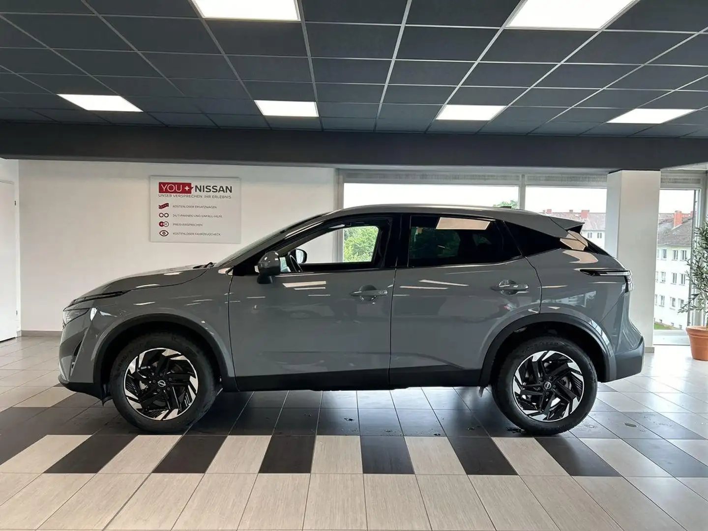 Nissan Qashqai 1.3 DIG-T MHEV N-Connceta Xtro Gris - 2