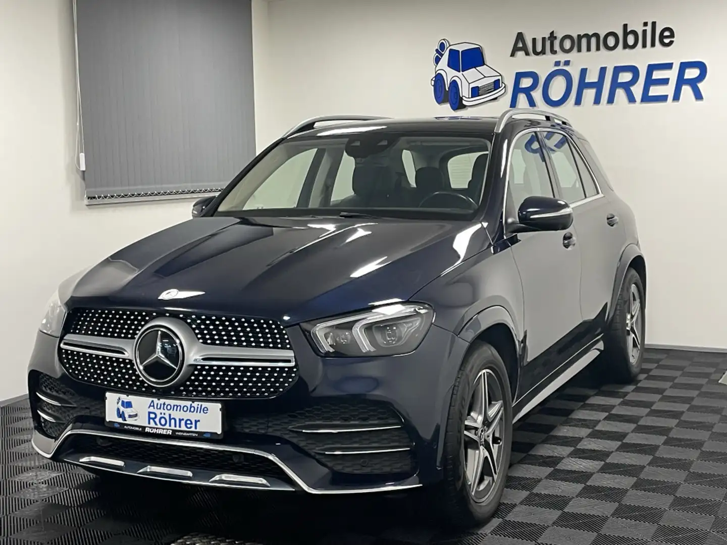 Mercedes-Benz GLE 400 d 4M AMG-Line Multibeam Standheiz. 360° Modrá - 1