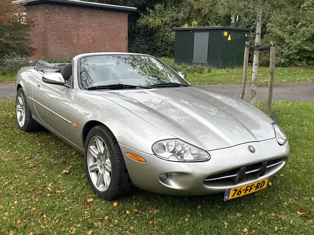 Jaguar XK8 4.0 CONVERTIBLE CABRIOLET