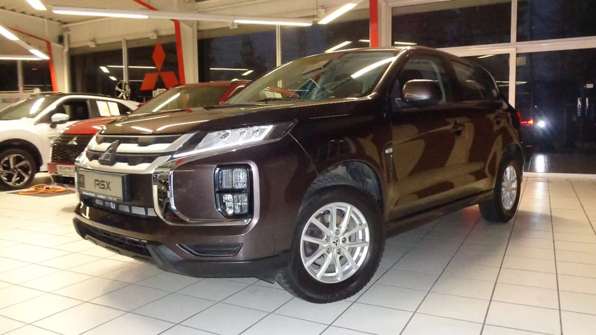 Mitsubishi ASX 2.0 Edition-Scheckheft-1.Hand Braun - 2