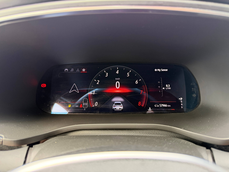 Renault Arkana R.S. Line TCe 140 EDC — photo 6