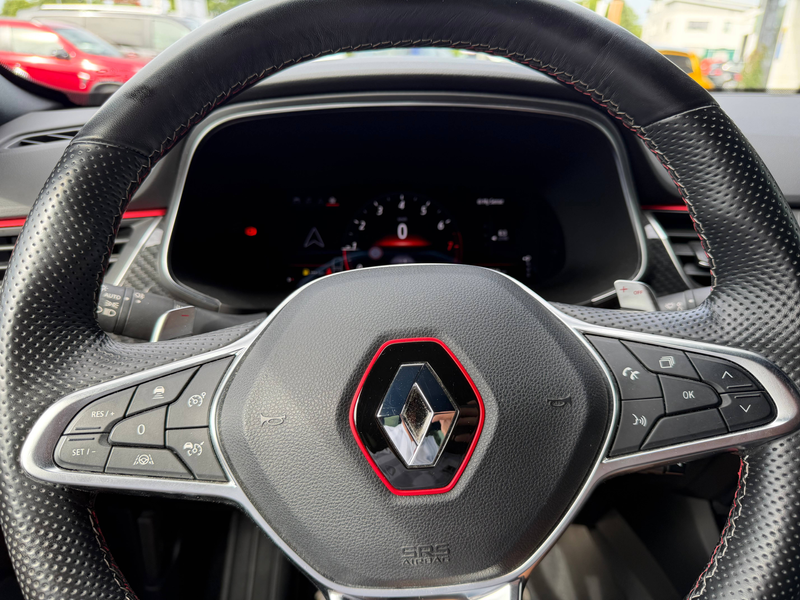 Renault Arkana R.S. Line TCe 140 EDC — photo 11