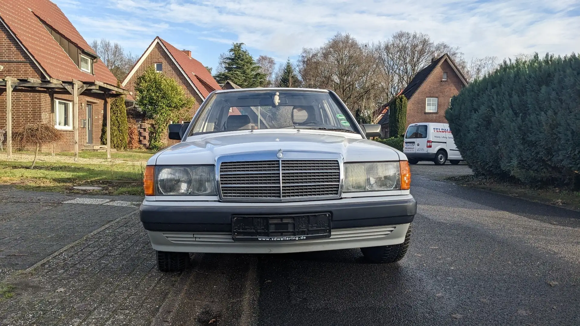 Mercedes-Benz 190 E - 1