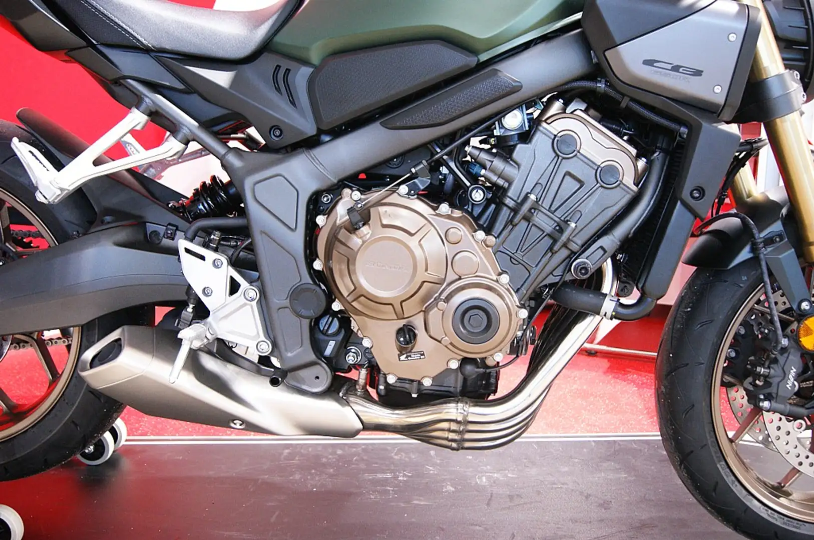 Honda CB 650R 2024 Modell Vert - 2