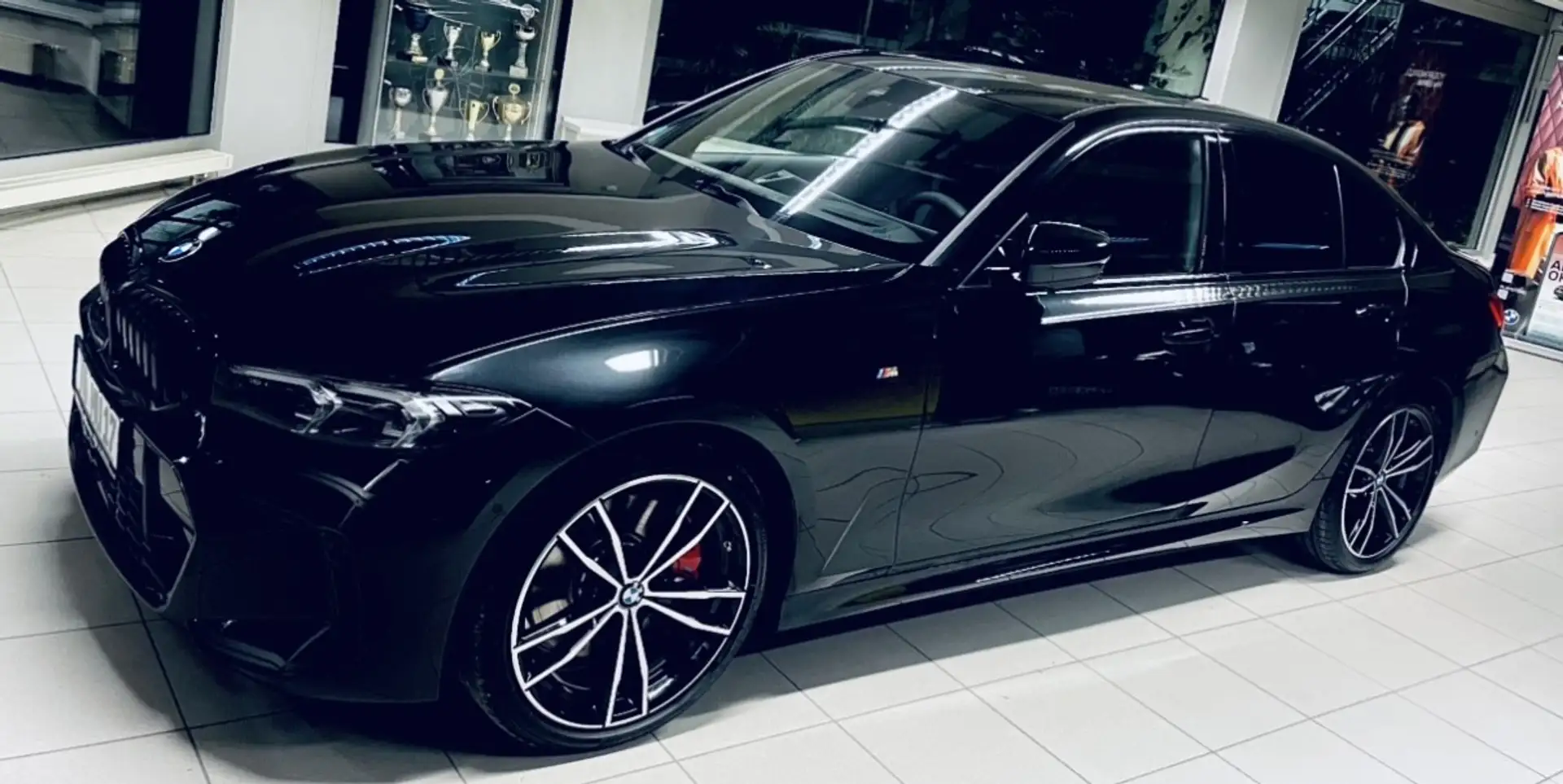 BMW 320 320 d Automatik M Sportpaket Pro UVP 71609,-€ Schwarz - 1