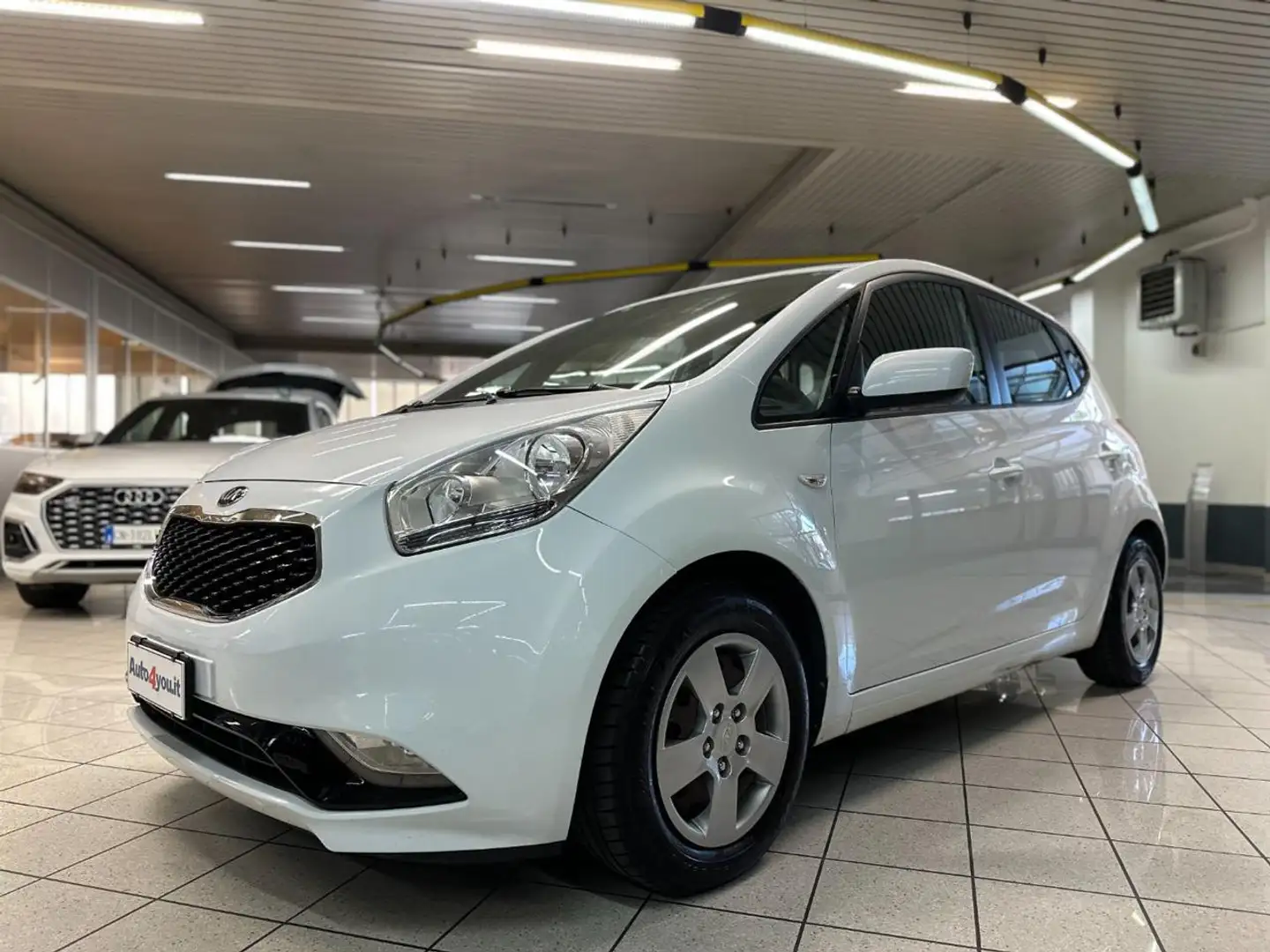 Kia Venga 1.4 EcoGPL Cool - NEOPATENTATO Bianco - 2