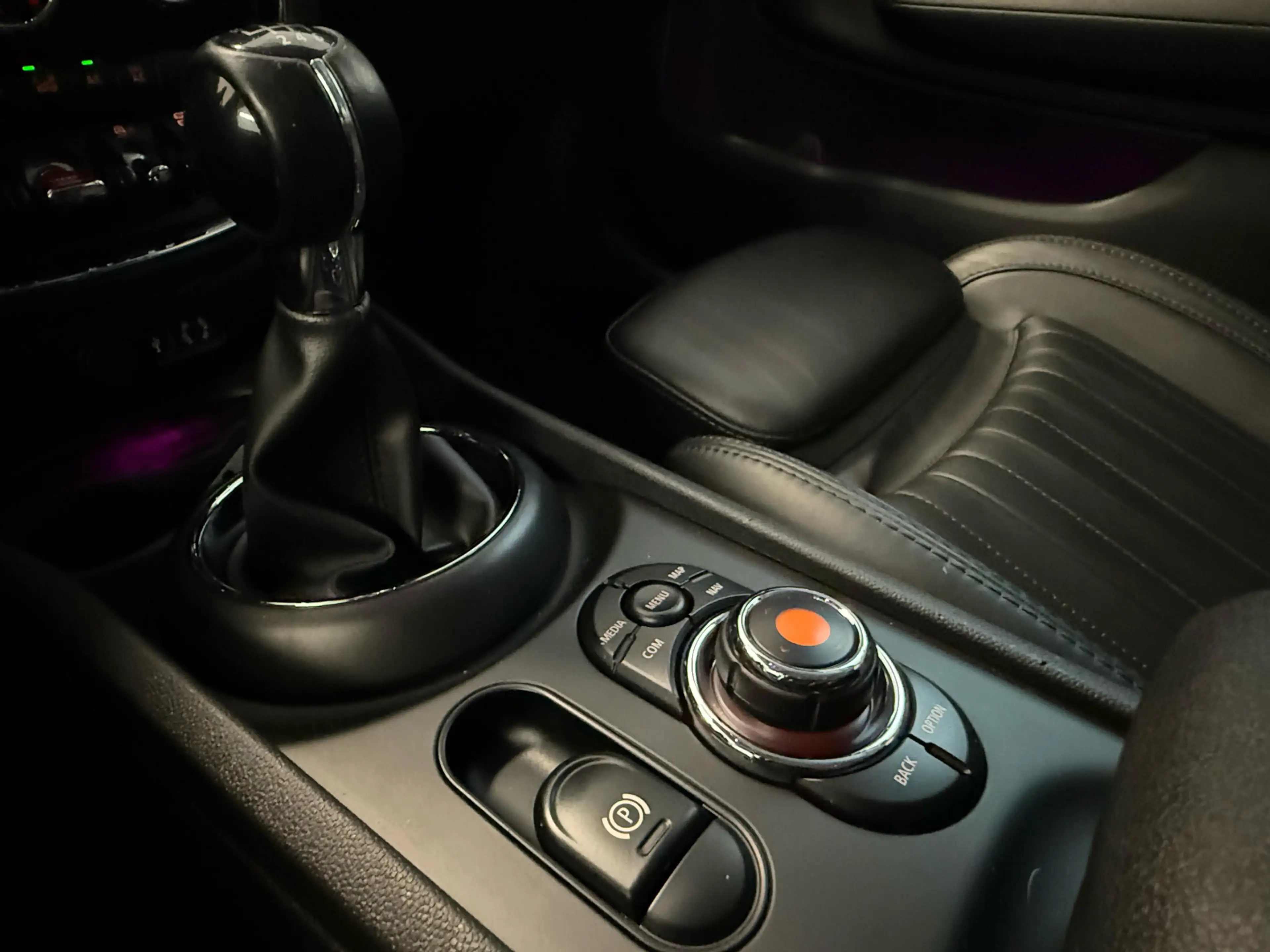 MINI Cooper Clubman 1.5 Chili | Leder | Navi | LED | 17 inch | — photo 12