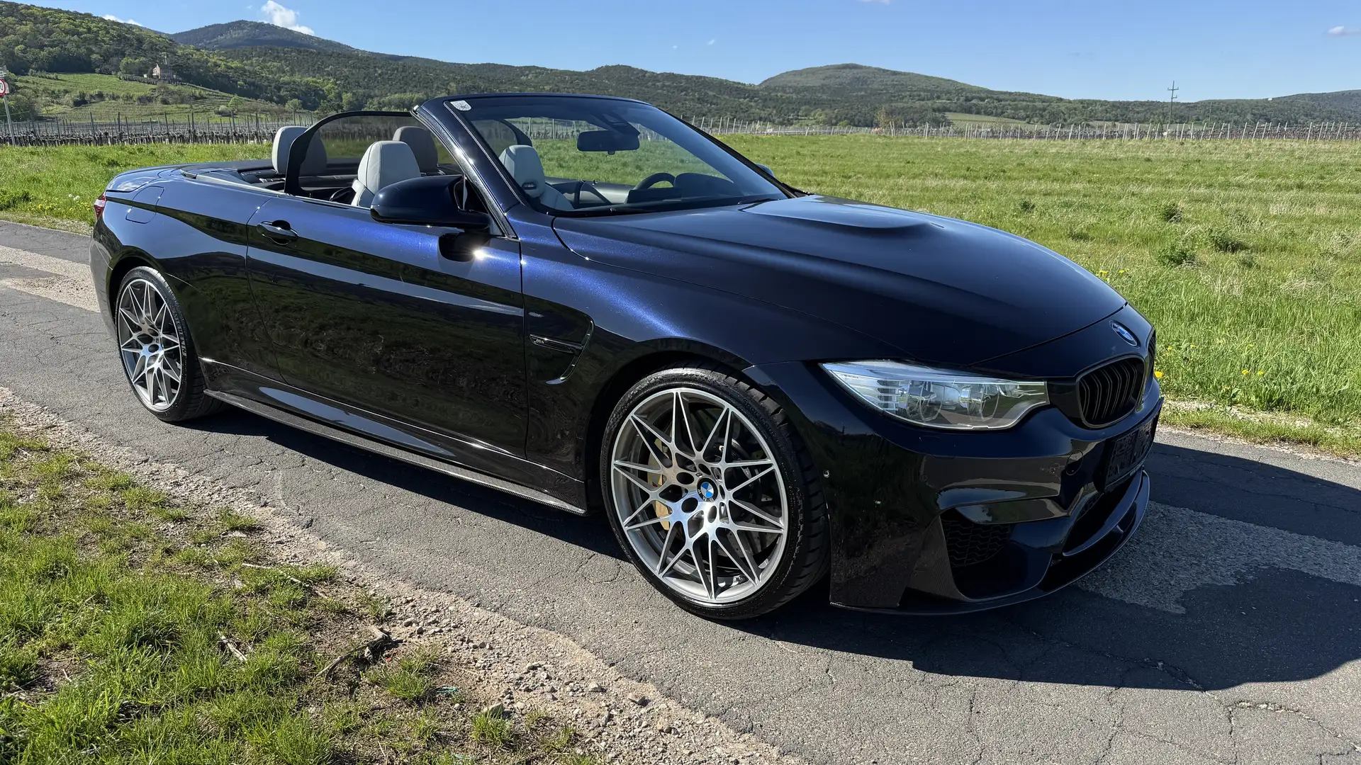 BMW M4 Cabrio M-DKG Aut. (F83) Voll Schwarz - 1