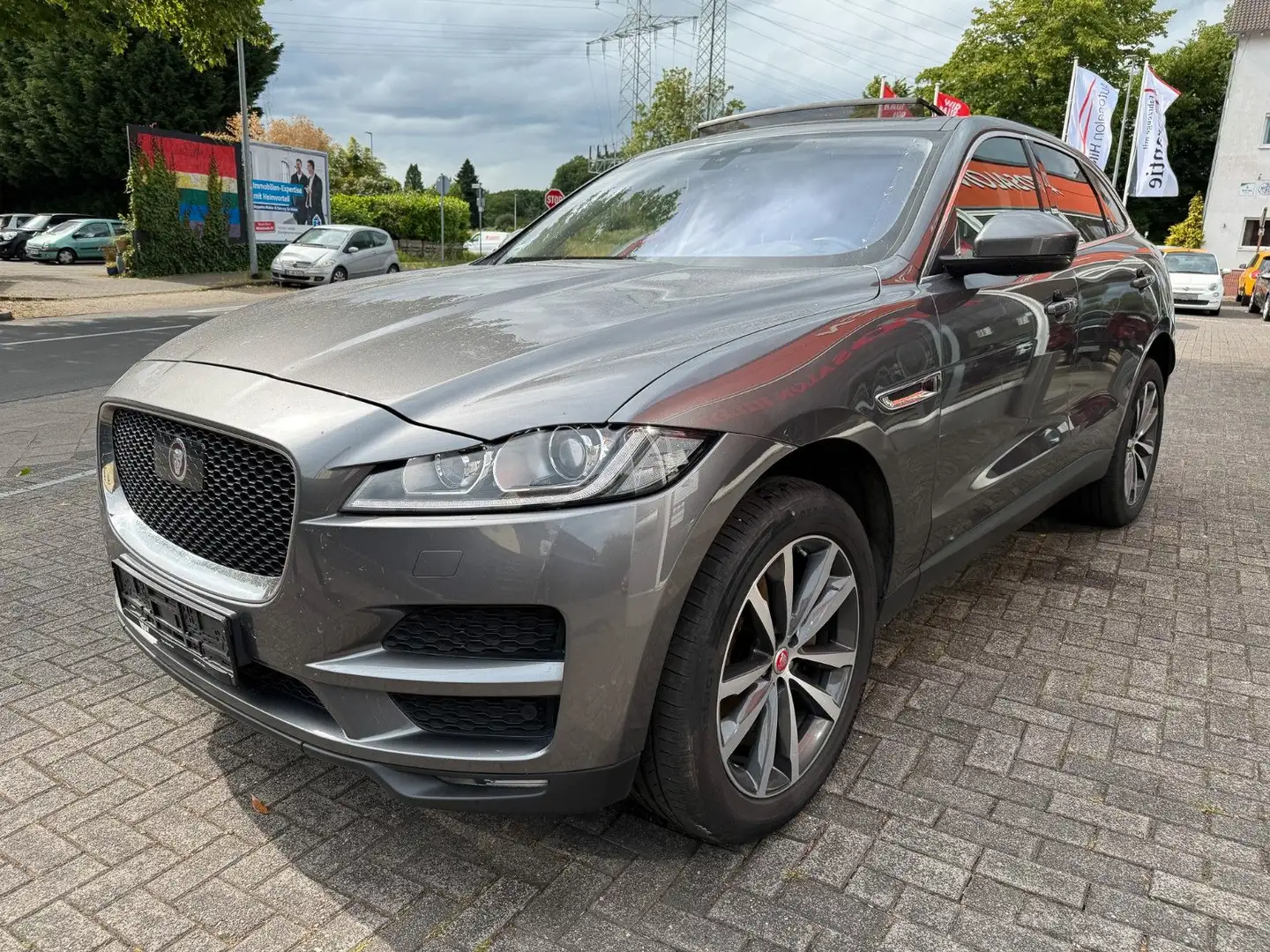 Jaguar F-Pace 30d AWD Prestige HUD Pano MOTORSCHADEN Grigio - 1