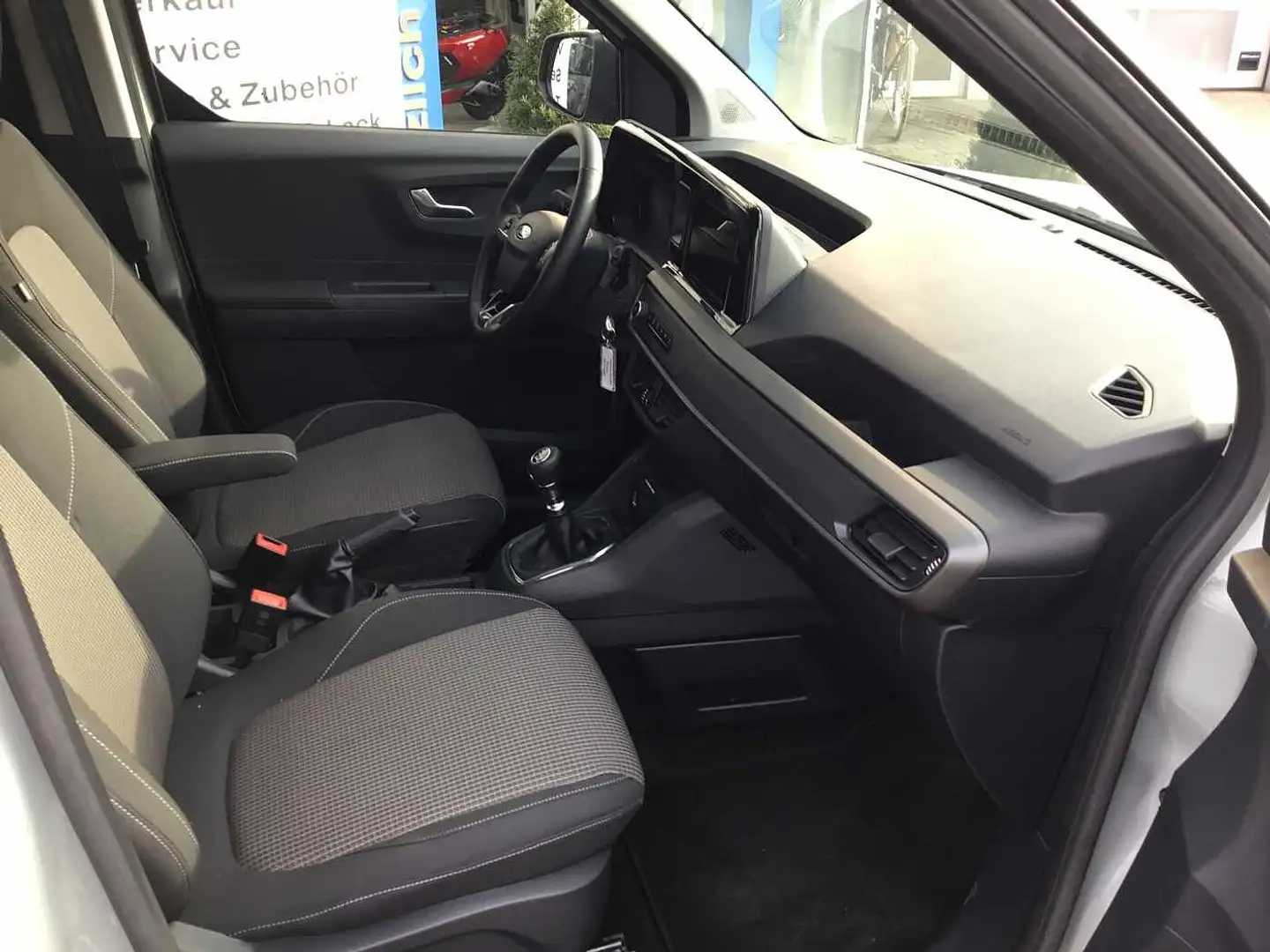 Ford Tourneo Courier 1.0 EcoBoost Trend Winterpaket GJR Grau - 2