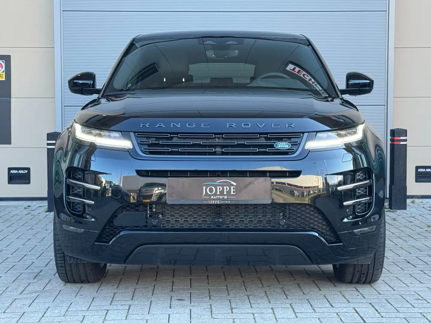 Land Rover Range Rover Evoque P300e PHEV AWD Dynamic SE|Pano|20inch|Meridian|Mat Zwart - 2